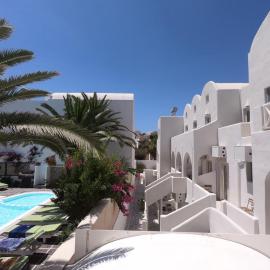 Anny Studios & Rooms Perissa Beach，位于佩里萨的酒店