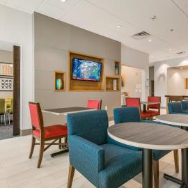 Holiday Inn Express & Suites - Carrollton West by IHG,位于卡罗尔顿的酒店