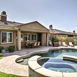 6 Mi to Coachella: Updated Home w/ Pool & Spa，位于印地欧的酒店