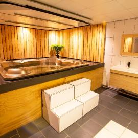 Luxus Familienvilla mit Jacuzzi & Sauna