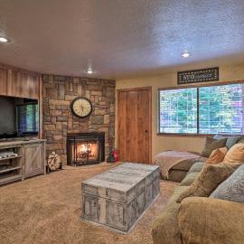 Ski-in/Ski-Out Brian Head Condo w/ Hot Tub Access!
