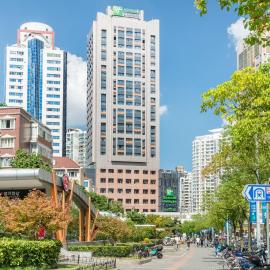 Holiday Inn Express Shanghai Zhenping by IHG,位于上海的酒店