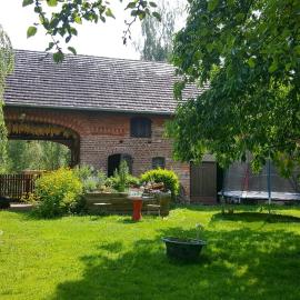 StorchenHof，位于Schmogrow的酒店