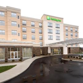 Holiday Inn & Suites Kalamazoo West,位于卡拉马祖的酒店