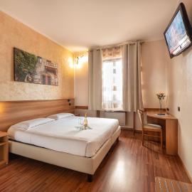 Hotel Postumia，位于多索博诺的酒店