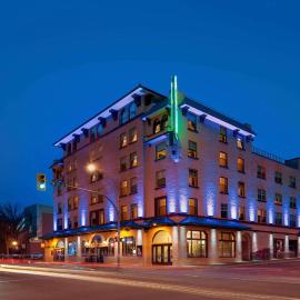 The Plaza Hotel Downtown, Trademark Collection by Wyndham，位于坎卢普斯的酒店