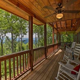 A Sunset Dream' - Upscale Blue Ridge Cabin!，位于车里罗格的酒店