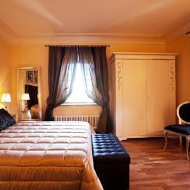 Castello Izzalini Todi Resort，位于托迪的酒店