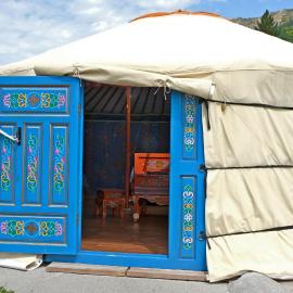 "Verdon Yourtes" Camping à la ferme，位于Angles的酒店