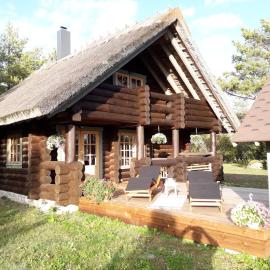 Pähkli Seaside Cottage with Cozy Outdoor Patio，位于Kõiguste的酒店