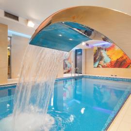 Hotel La Siesta & Medical Spa，位于加茨比亚格拉的酒店