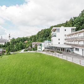 SPES Hotel & Seminare，位于斯利耶巴赫的酒店