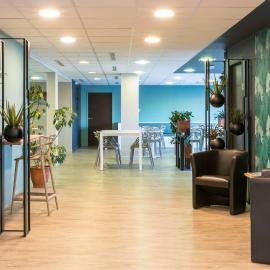 Sure Hotel by Best Western Saint-Amand-Les-Eaux,位于圣阿芒莱索的酒店
