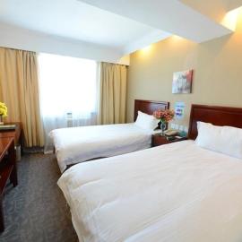 GreenTree Inn Changdu Basu Ranwu Lake Spot Express Hotel，位于Rawu的酒店