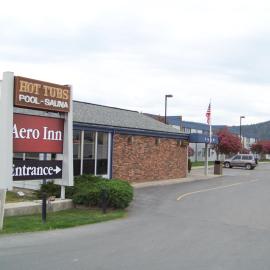 Aero Inn，位于卡利斯佩尔的酒店