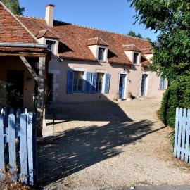 Le Vieux Saule，位于Saints的酒店