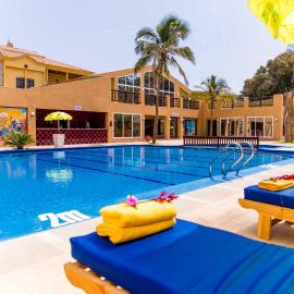 Tropic Garden Hotel，位于班珠尔的酒店