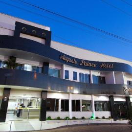 Augusto Palace Hotel,位于马拉巴的酒店