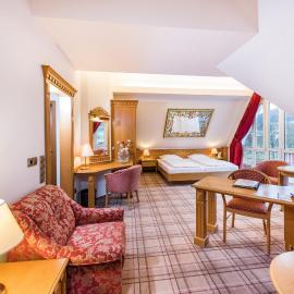 Göbels Hotel zum Löwen，位于Friedewald的酒店