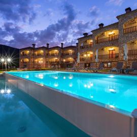 Aiolides Hotel，位于Kalyvia的酒店