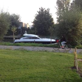 Residentie Pelikaan - nice view on the Leie Ghent Deinze，位于代因泽的酒店