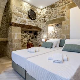 Agarathos Deluxe Homes In the Heart of Kaliviani Near Balos