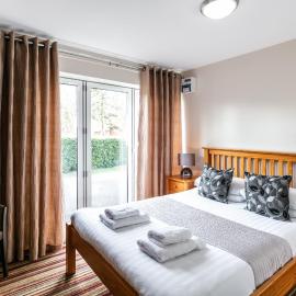 Roydon Marina Village Hotel，位于罗伊登的酒店