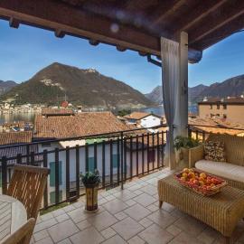 ROMANTIC LAKE VIEW HOUSE，位于苏尔扎诺的酒店
