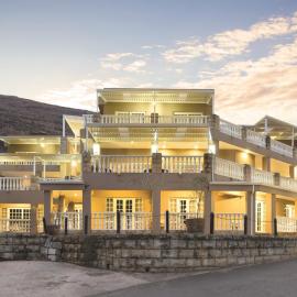 Mont d'Or Hotel Clarens, Cork Tree Collection，位于克拉伦斯的酒店