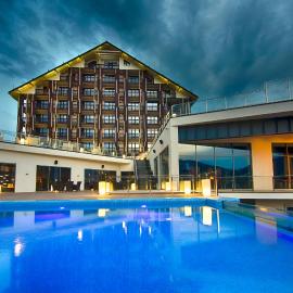 F&B Spa Resort (ex. Fomich Hotel),位于布克维的酒店