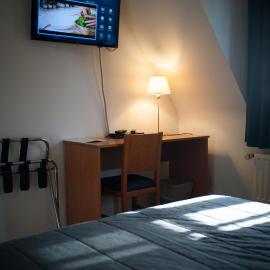 JFK Hotel Zelzate - Gent，位于泽尔扎特的酒店