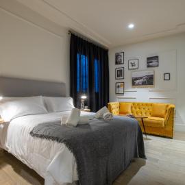 Barbarossa Suites Plaza de España，位于梅里达的酒店
