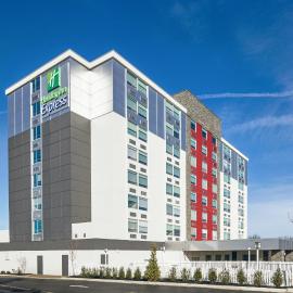 Holiday Inn Express Richmond - Midtown by IHG，位于里士满的酒店
