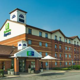 Holiday Inn Express Derby Pride Park by IHG，位于德比的酒店