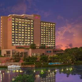 Crowne Plaza Kochi by IHG，位于科钦的酒店