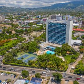 The Jamaica Pegasus Hotel，位于金斯敦的酒店