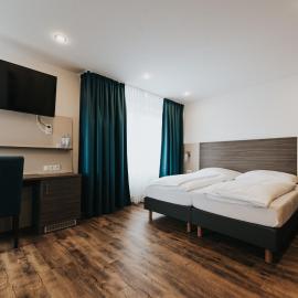 Hotel Restaurant Adria Stuben Brühl，位于布吕尔的酒店