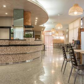 Hotel Maris，位于萨拉巴甘扎的酒店