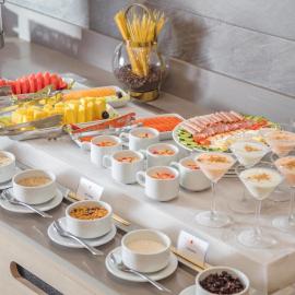 Holiday Inn & Suites - Aguascalientes by IHG，位于阿瓜斯卡连特斯的酒店
