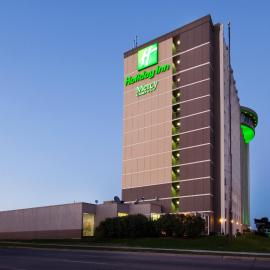Holiday Inn Des Moines-Downtown-Mercy Campus by IHG，位于德梅因的酒店