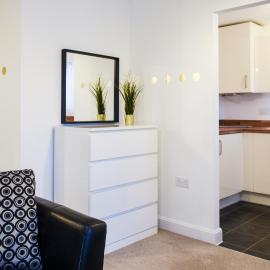 1 Bedroom Apartment Leamington Spa Hosted By Golden Key，位于沃里克的酒店