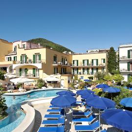 Hotel Royal Terme，位于伊斯基亚波尔图的酒店