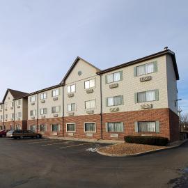 Geneva Motel，位于圣查尔斯的酒店
