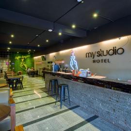 My Studio Hotel Juanda Airport Surabaya,位于Sedati的酒店