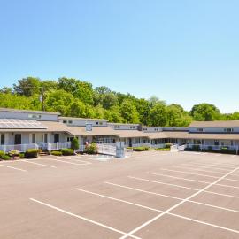 East Shore Lodging,位于霍利的酒店