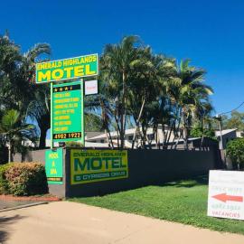 Emerald Highlands Motel，位于埃默拉尔德的酒店