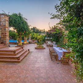 Mouzaliko Guesthouse Mansion，位于坎博斯的酒店