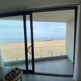 Apartment 32, BAY VIEW SUITES，位于Langstrand的酒店