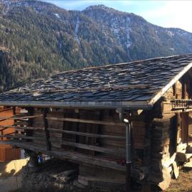 La cabane de l'homme tranquille，位于Le Trétien的酒店
