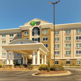 Holiday Inn Express & Suites Columbus - Ft Benning Maingate by IHG,位于哥伦布的酒店